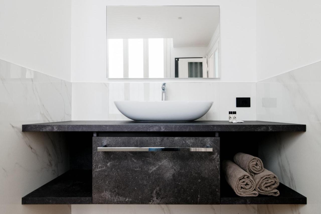 Dome's Charme - The House Of Travelers Apartment Como